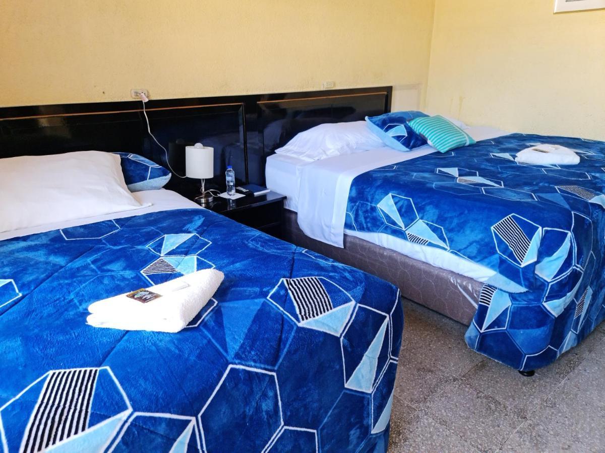 Hotel Kasa Kamelot Las Rosas كويتزالتنانغو المظهر الخارجي الصورة