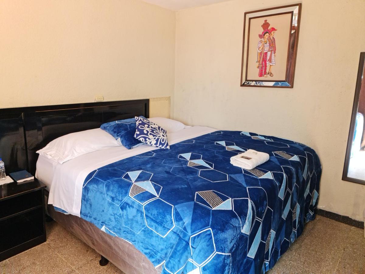 Hotel Kasa Kamelot Las Rosas كويتزالتنانغو المظهر الخارجي الصورة