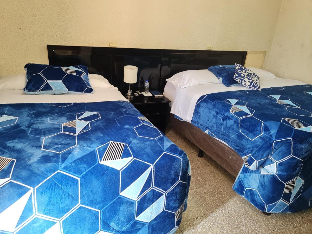 Hotel Kasa Kamelot Las Rosas كويتزالتنانغو المظهر الخارجي الصورة