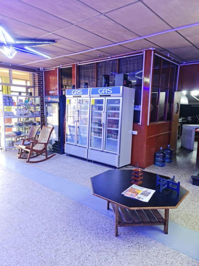Hotel Kasa Kamelot Las Rosas كويتزالتنانغو المظهر الخارجي الصورة